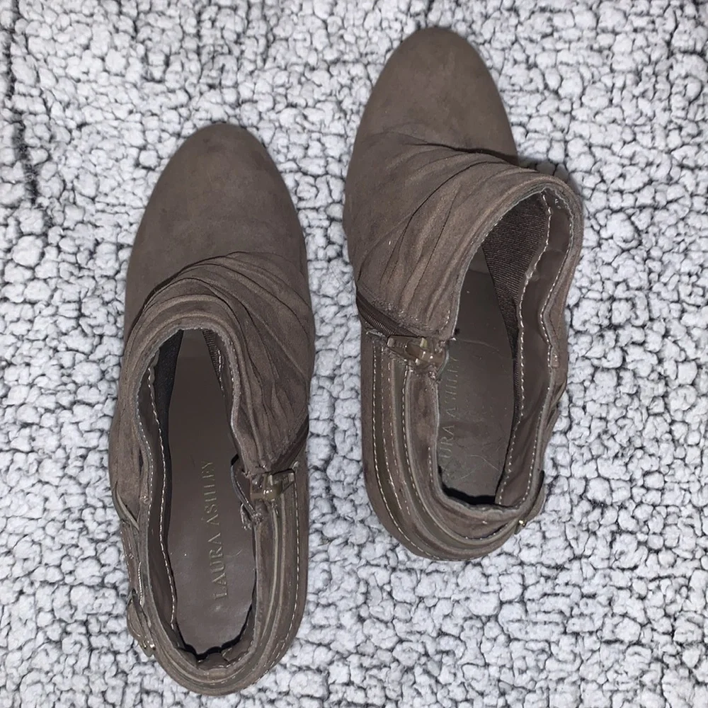 Booties - Picture 4 of 5